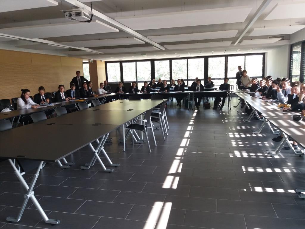 retour-sur-lacceuil-le-17-octobre-des-etudiants-en-tourisme-du-lycee-bourquin-a-argeles-sur-mer