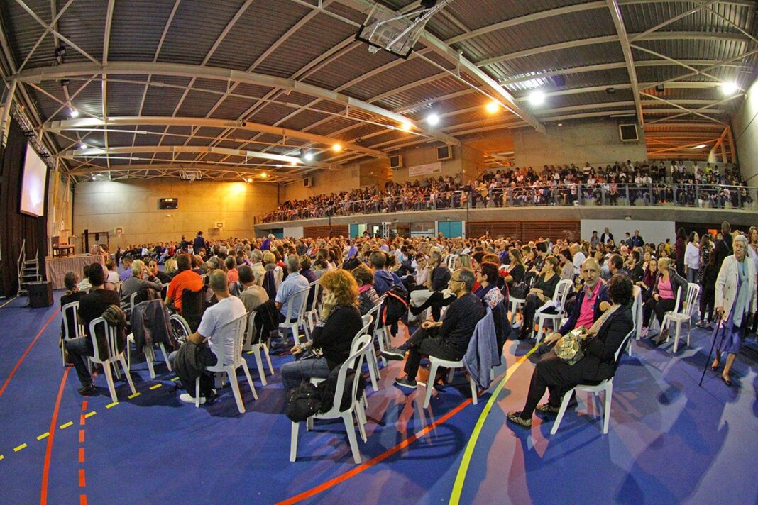 semaine-de-la-connaissance-1300-personnes-assistent-a-la-conference-digor-et-grichka-bogdanov-au-soler semaine-de-la-connaissance-1300-personnes-assistent-a-la-conference-digor-et-grichka-bogdanov-au-soler3