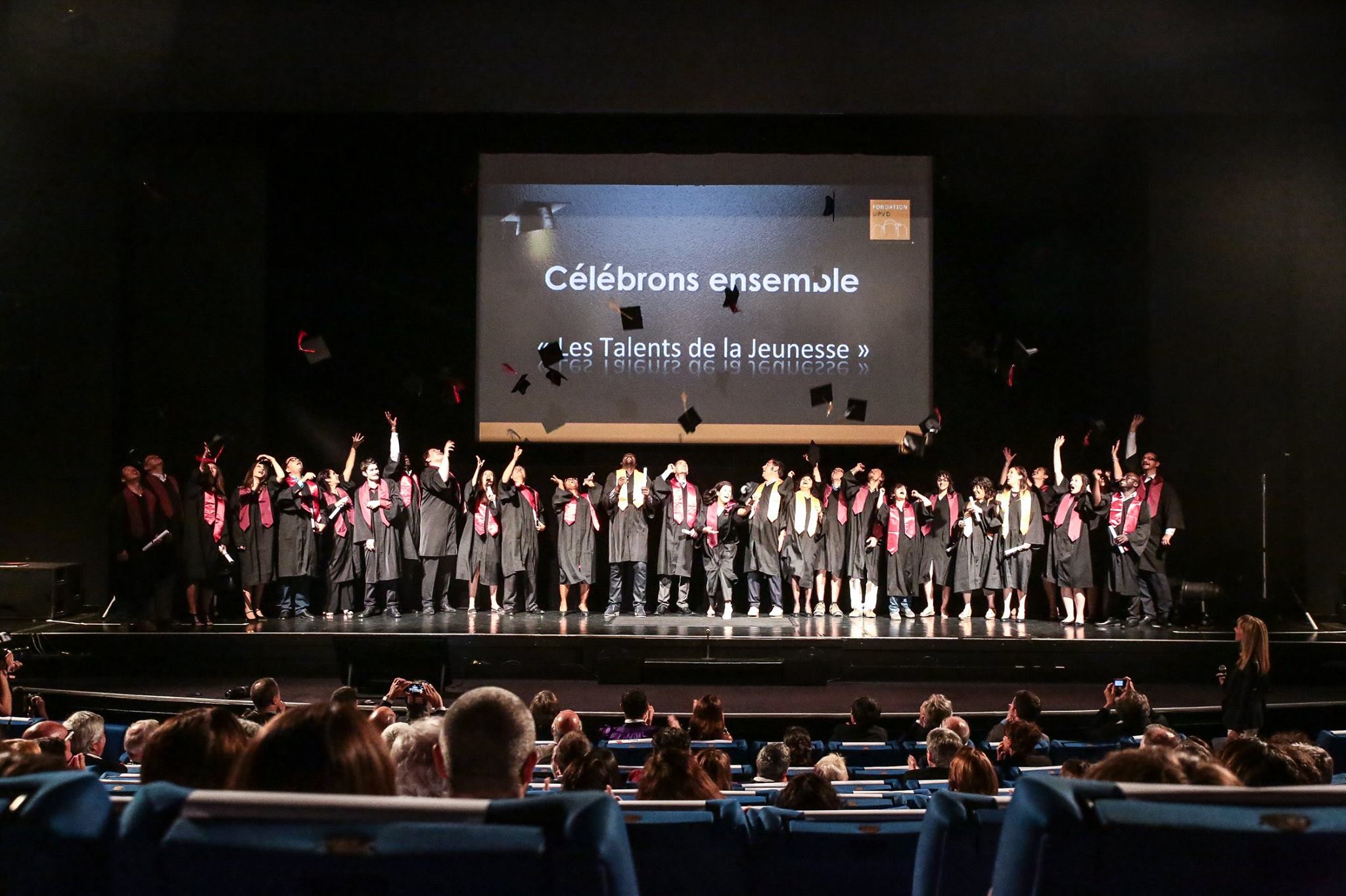 ceremonie-de-remises-des-diplomes-a-lupvd