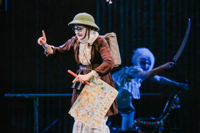 la-famille-semianyki-par-le-teatr-semianyki-de-droles-de-clowns-russes-debarquent-au-theatre-des-aspres
