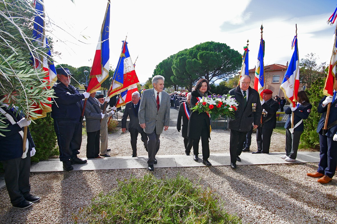 le-maire-armelle-revel-fourcade-reunit-les-generations-a-loccasion-des-ceremonies-du-11-novembre-au-soler