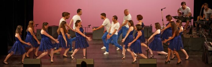 on-air-le-nouveau-spectacle-du-groupe-vocal-lart-scen-le-9-novembre-au-theatre-de-letang