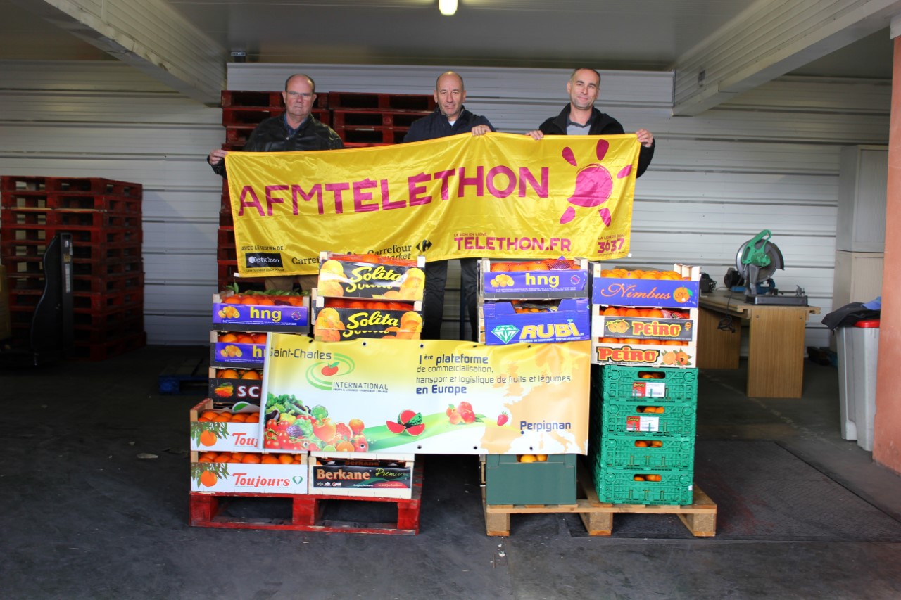 la-collecte-doranges-pour-le-telepthon-bat-son-plein-a-saint-charles-international