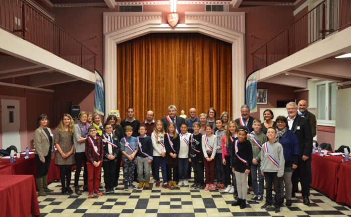 saint-esteve-installation-du-conseil-municipal-des-jeunes