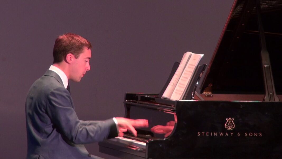 le-liban-dalexandre-najjar-lsur-un-air-de-piano3 le-liban-dalexandre-najjar-lsur-un-air-de-piano