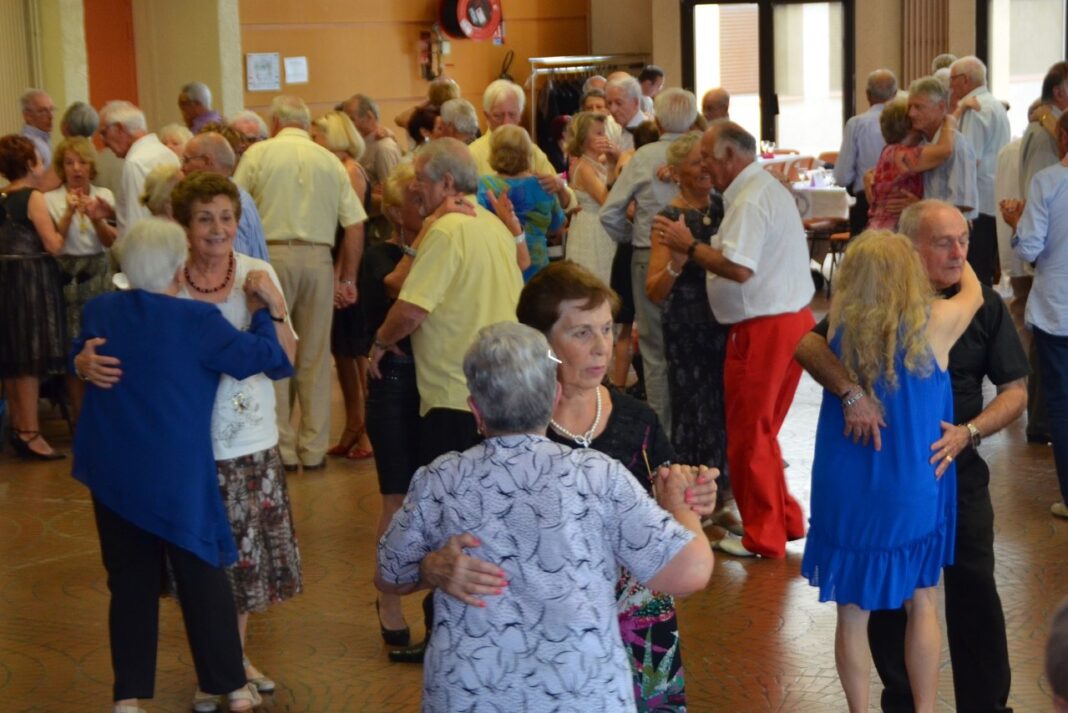 premier-apres-midi-dansant-de-lannee-pour-traditions-catalanes premier-apres-midi-dansant-de-lannee-pour-traditions-catalanes2