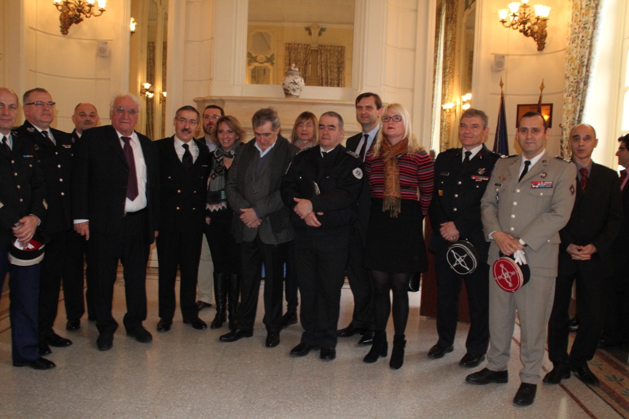 hommage-au-prefet-erignac