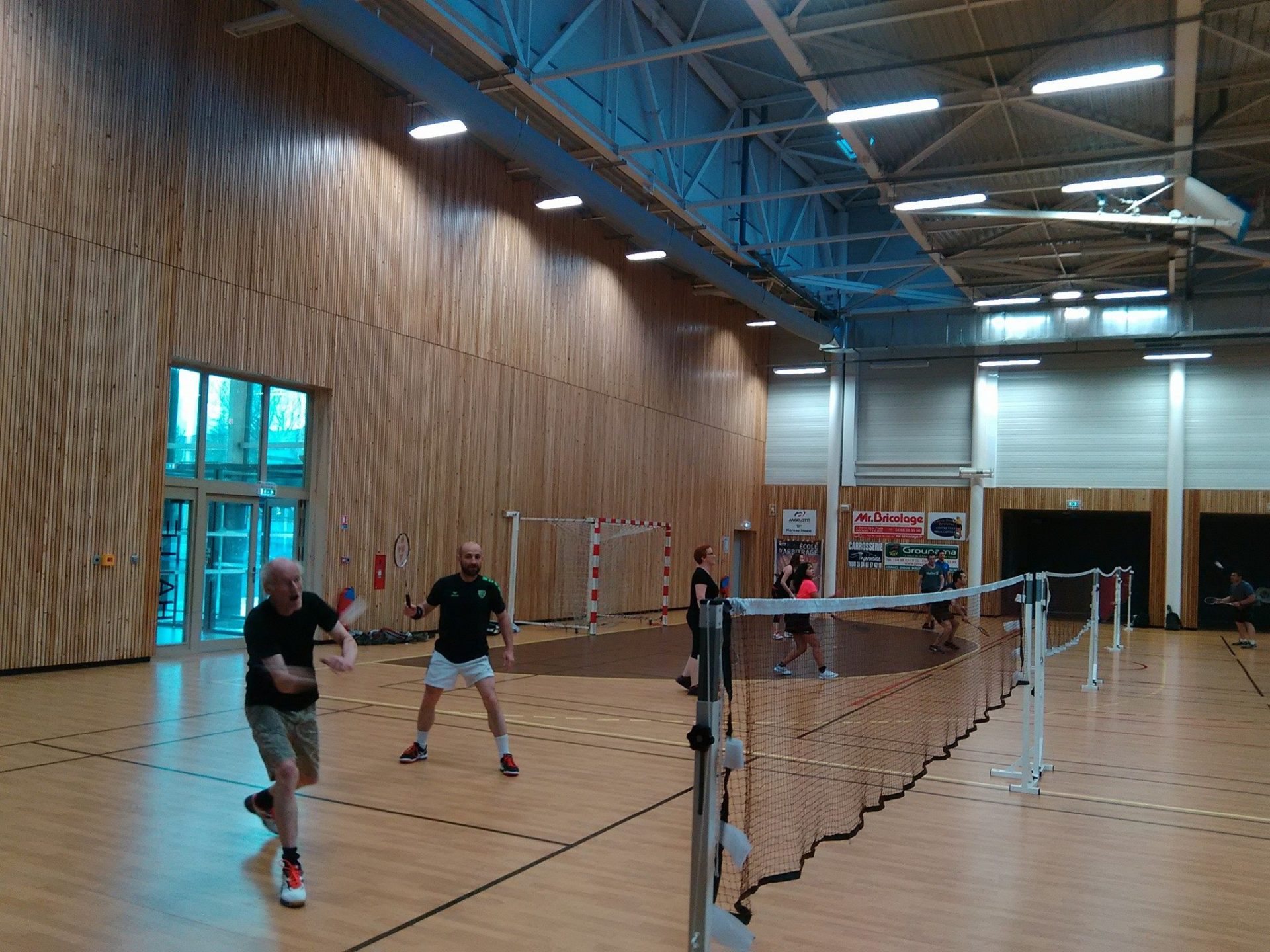 le-sport-de-raquette-le-plus-rapide-au-monde-sinvite-a-thuir