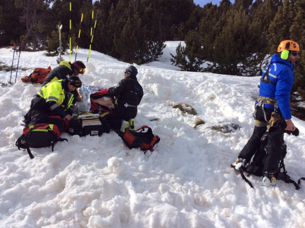les-angles-exercice-de-secours-sur-avalanche