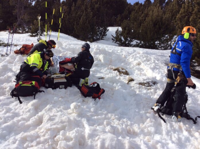 les-angles-exercice-de-secours-sur-avalanche