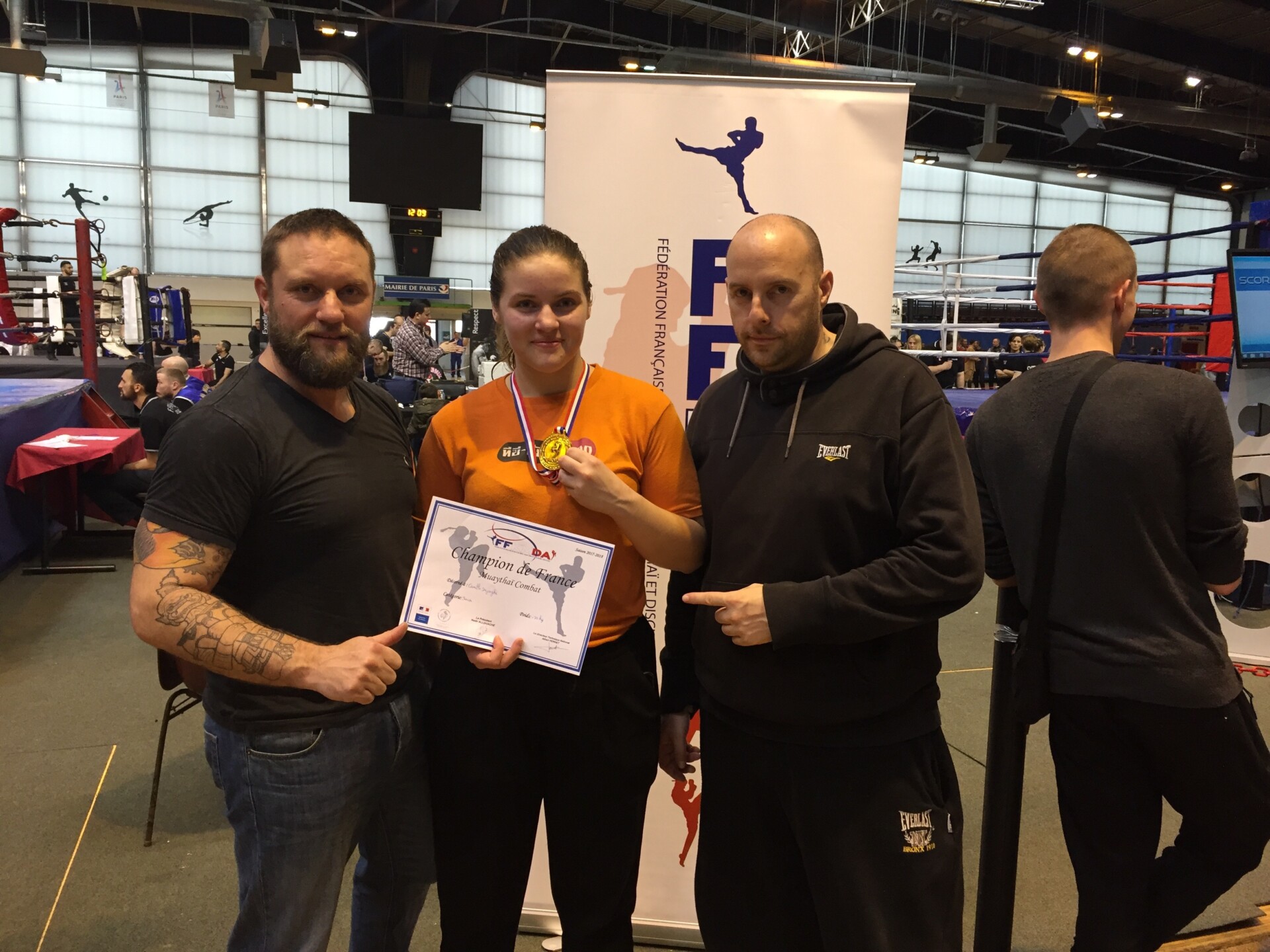 une-catalane-au-championnat-de-france-amateur-de-muay-thai