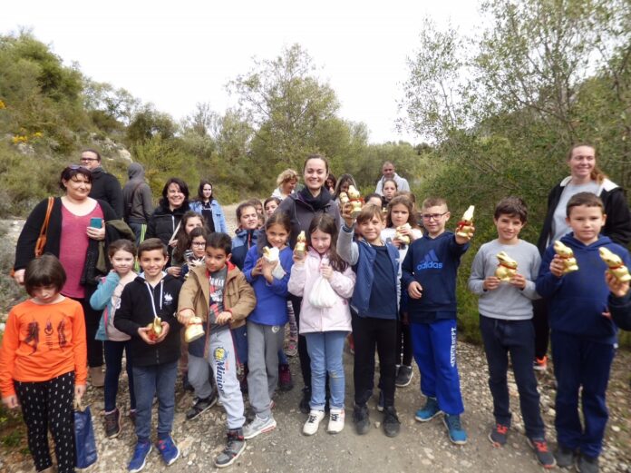 baixas-les-enfants-rois-pour-la-traditionnelle-chasse-aux-oeufs-de-paques