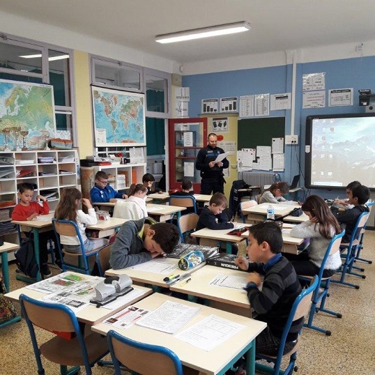 a-baixas-une-seance-de-prevention-a-lecole-elementaire-le-permis-pieton