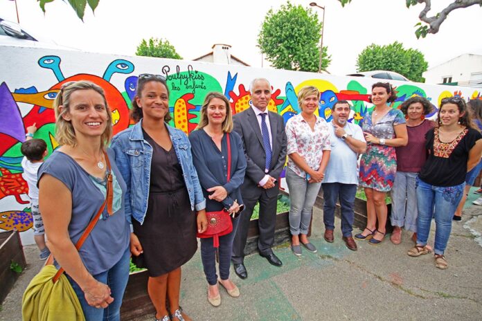 lecole-maternelle-du-soler-inaugure-une-fresque-murale-realisee-par-les-eleves-et-lartiste-poulpykiss