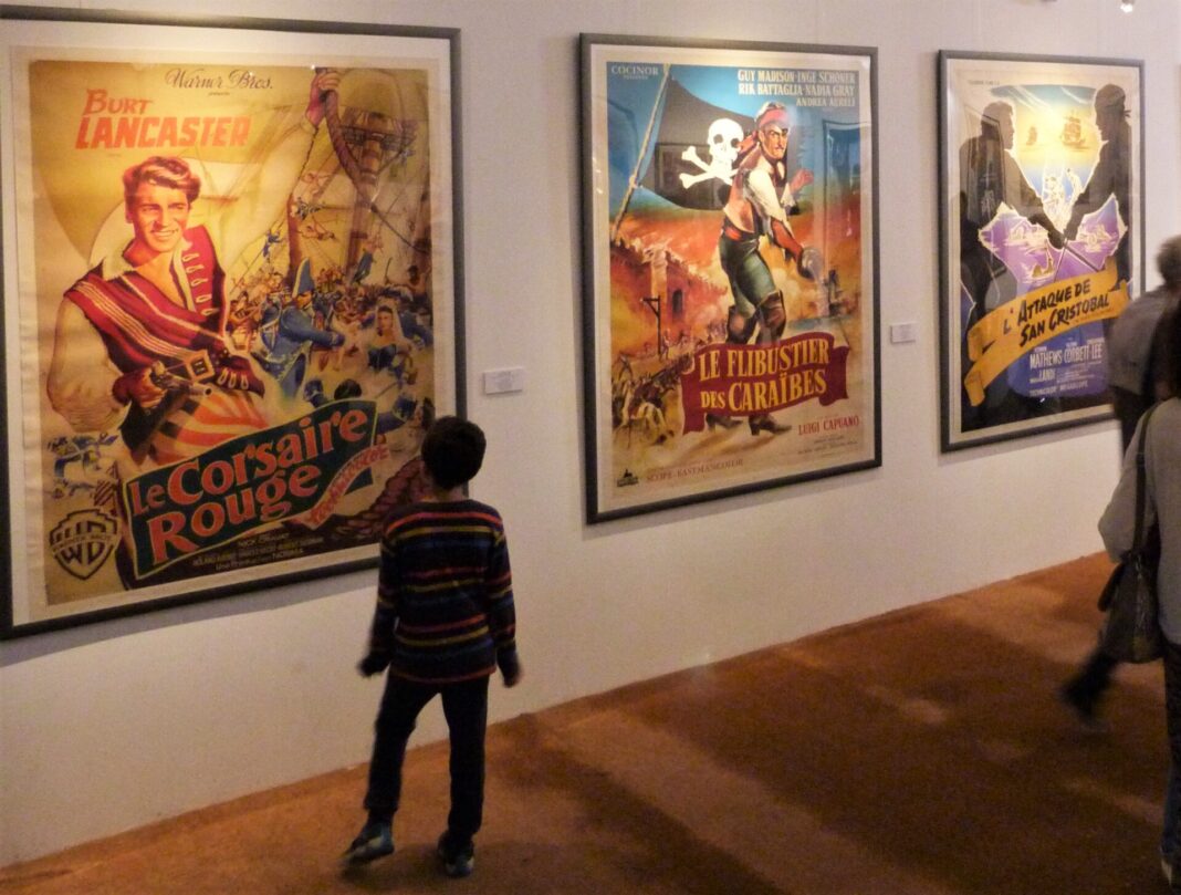 aventures-maritimes-le-cinema-saffiche-lexposition-est-ouverte-retour-sur-le-vernissage