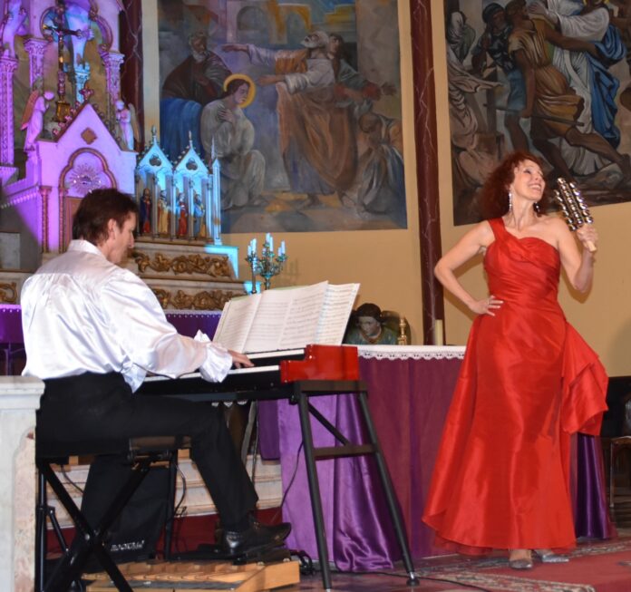 cantilenes-du-soleil-a-la-chapelle-de-cosprons-de-port-vendres-canticel-en-concert-douverture-de-sa-ballade