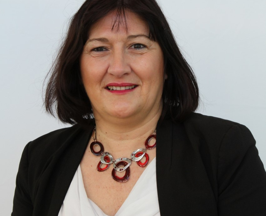 claudine-esteve-nouvelle-directrice-de-letablissement-services-courrier-colis-porte-de-catalogne