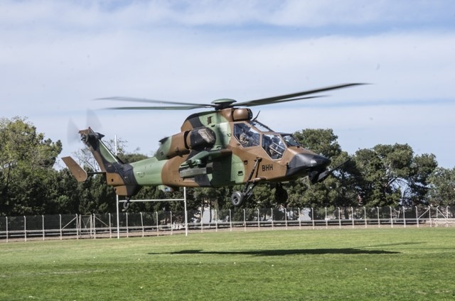 journee-portes-ouvertes-du-5eme-regiment-dhelicopteres-de-combat-au-stade-paul-cervello-a-port-vendres-le-4-juillet