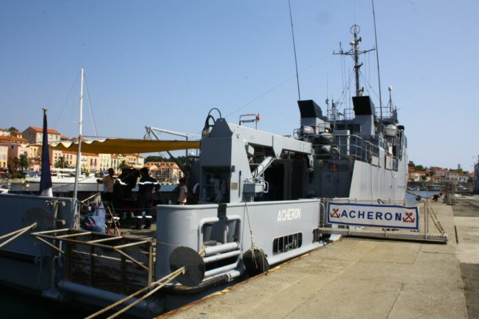 lacheron-batiment-de-base-des-plongeurs-demineurs-a-port-vendres