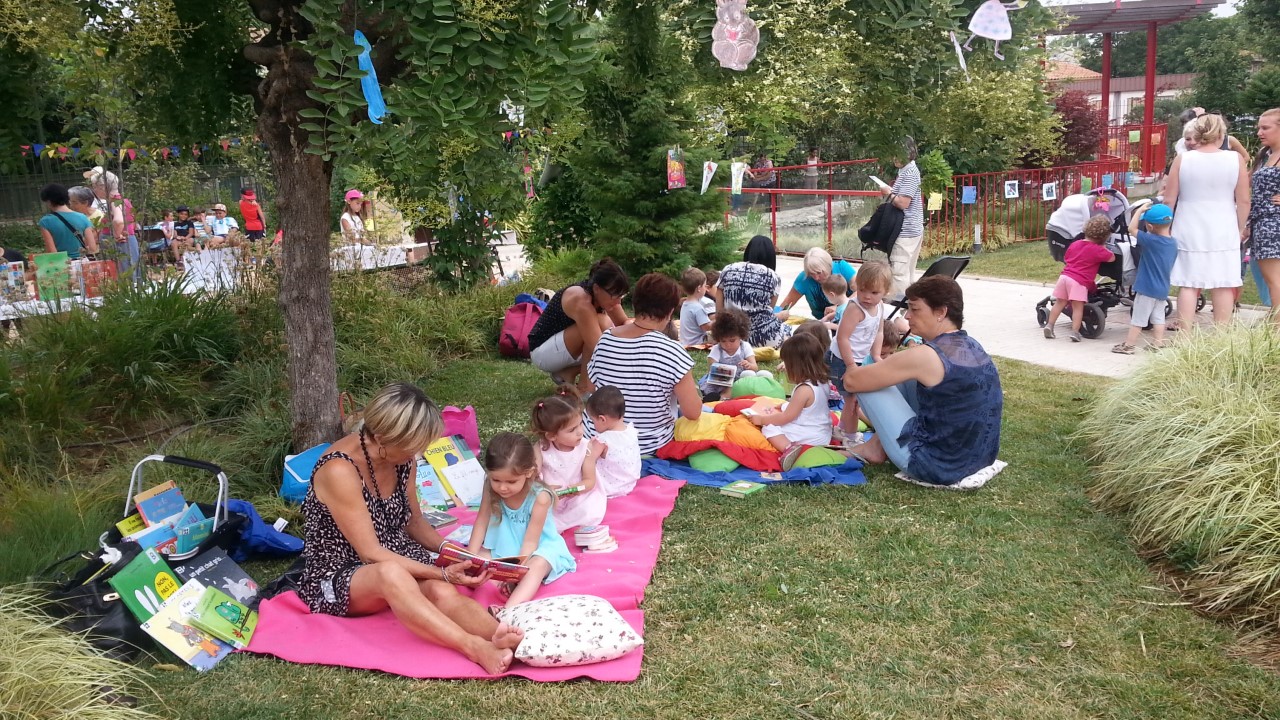 partir-en-livre-la-mediatheque-de-thuir-sort-de-ses-murs-pour-le-plaisir-des-jeunes-lecteurs