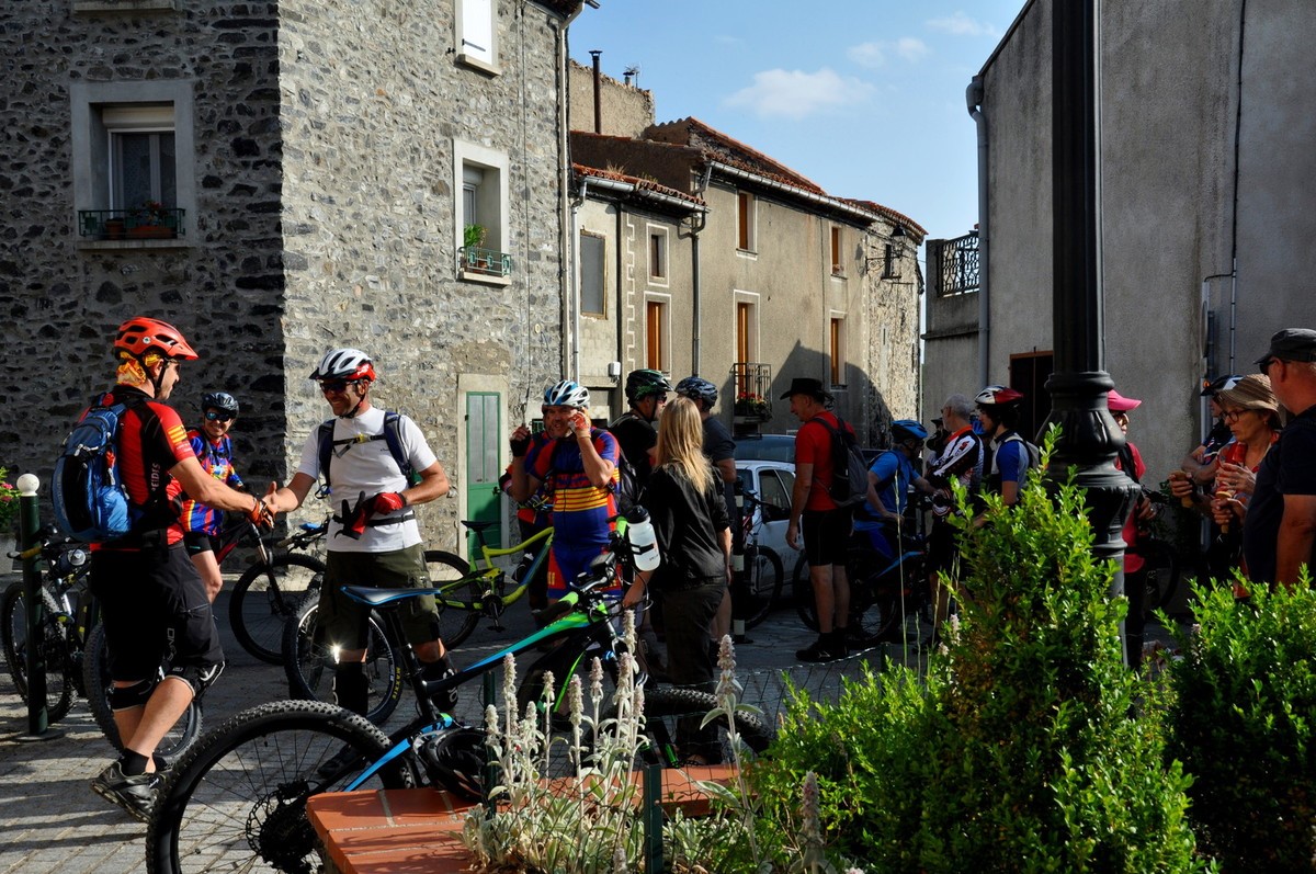 retour-sur-la-viree-a-vira-belle-journee-festive-et-champetre