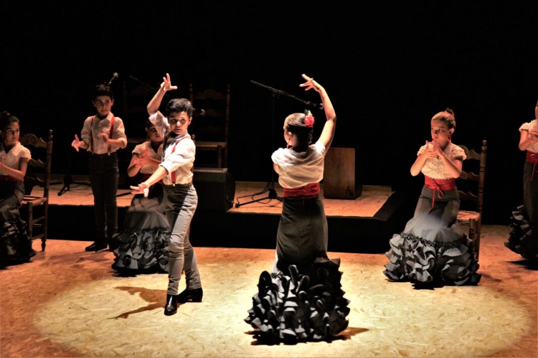 rentree-et-inscriptions-a-lecole-de-flamenco-a-roemro rentree-et-inscriptions-a-lecole-de-flamenco-a-roemro