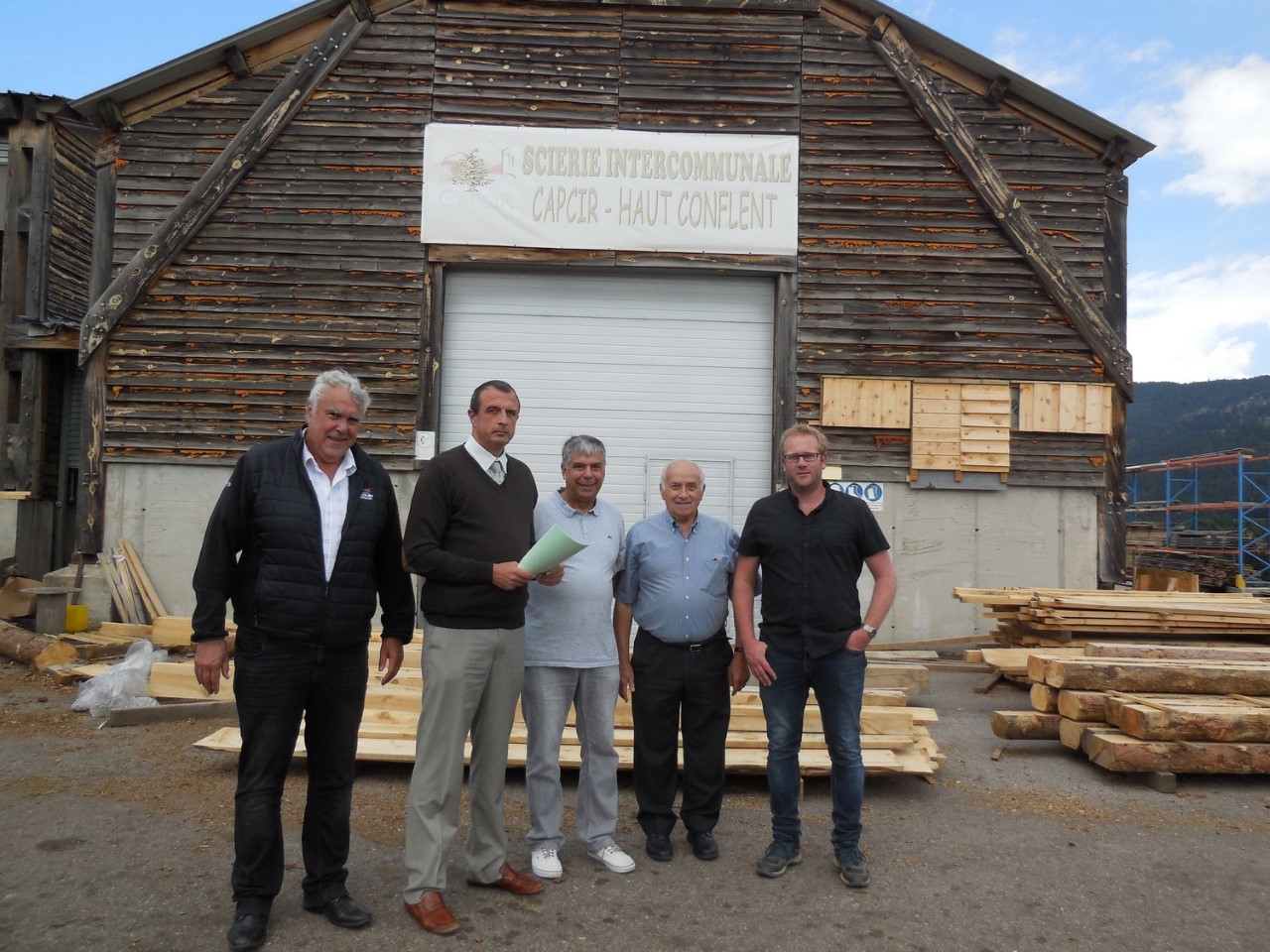 visite-de-la-scierie-du-capcir-haut-conflent-en-presence-de-laurent-alaton-sous-prefet-de-prades