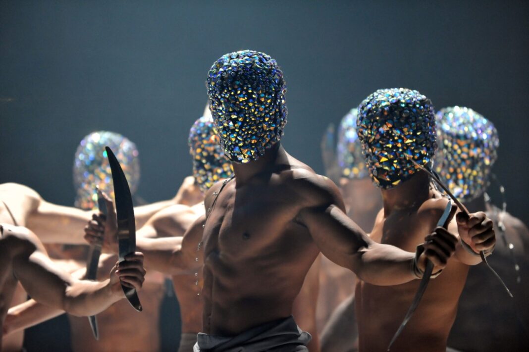 les-nuits-barbares-ou-les-premiers-matins-du-monde-au-theatre-des-aspres