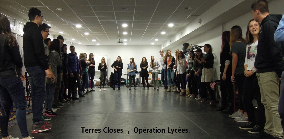 operation-theatre-et-debats-pour-les-lyceens-a-la-decouverte-de-terres-closes-de-la-cie-les-petites-gens