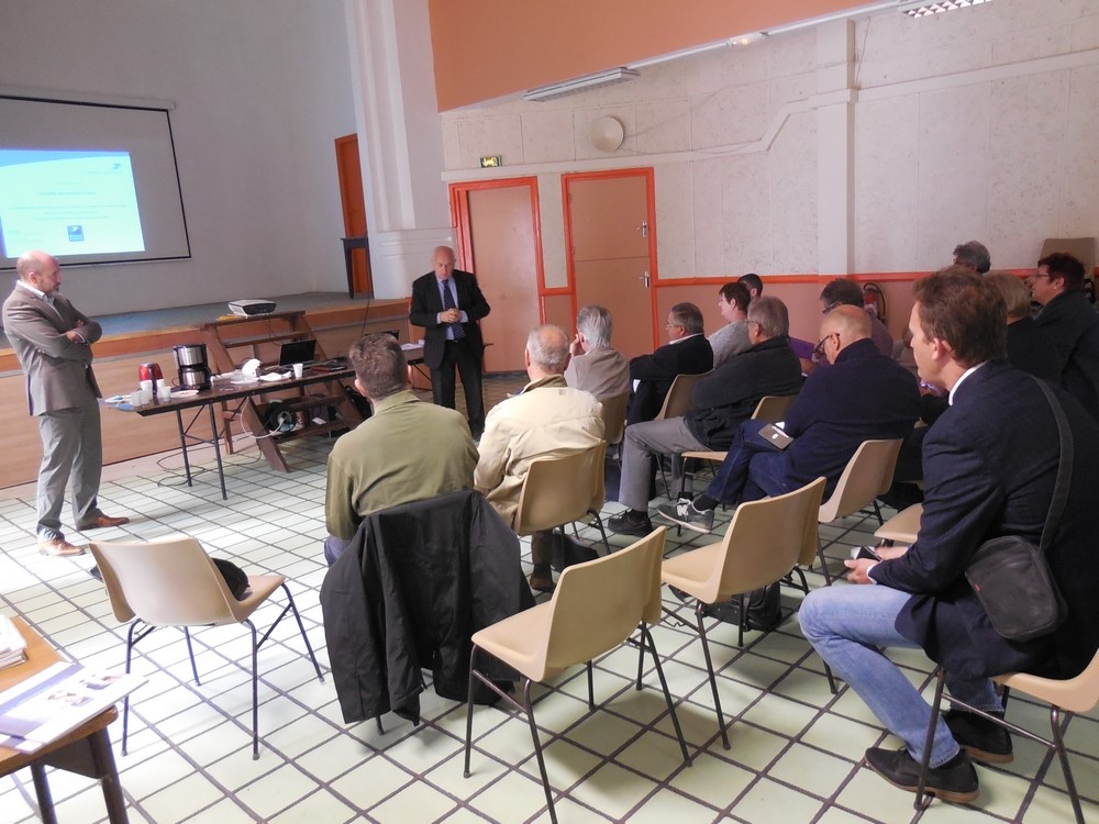 pays-de-la-vallee-de-lagly-reunion-dinformation-avec-le-groupe-la-poste
