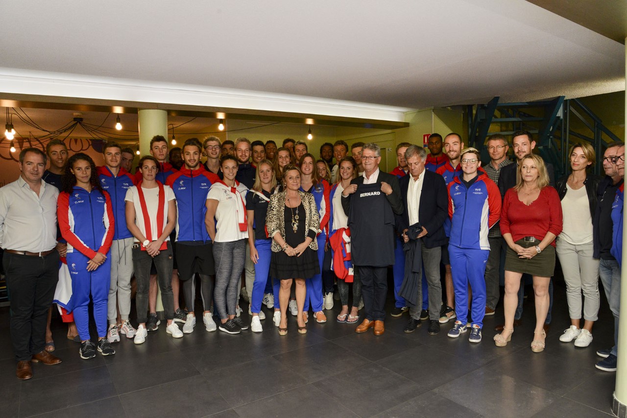 lequipe-de-france-en-stage-a-canet-a-la-une