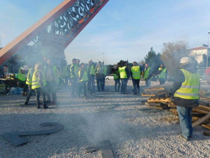 les-gilets-jaunes-des-pyrenees-orientales-comptent-bien-sinscrire-dans-le-debat-initie-par-le-gouvernement-macron