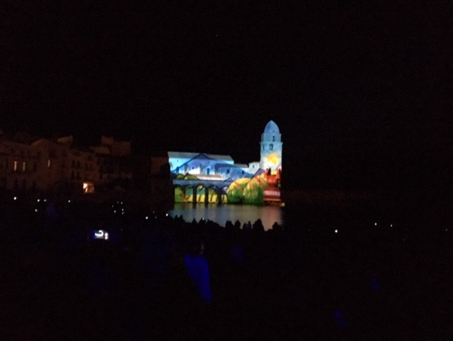 collioure-couleurs-cest-reparti-pour-des-projections-spectaculaires-sur-le-clocher