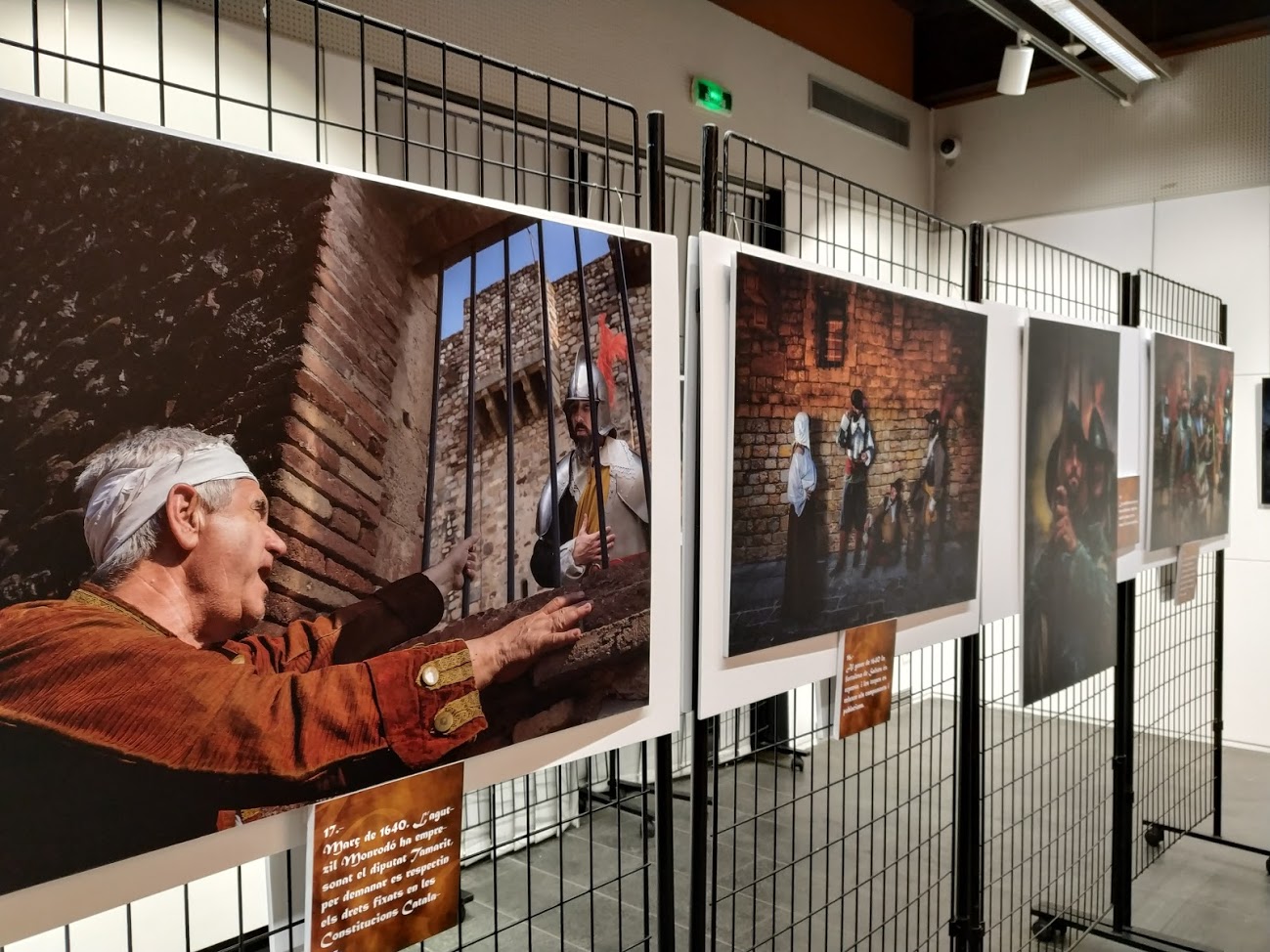 la-casa-de-la-generalitat-accueille-une-exposition-de-photographie-historique-sur-le-debut-de-la-guerre-des-segadors
