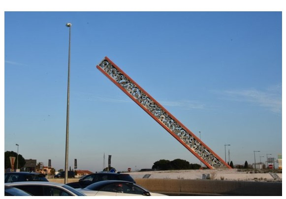le-cadran-solaire-de-rivesaltes-pourrait-en-devenir-le-symbole-des-gilets-jaunes