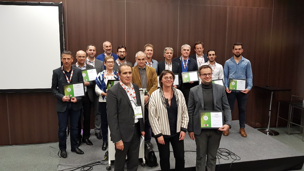 un-trophee-autoconsommation-delectricite-photovoltaique-a-ete-remis-a-sud-roussillon-mercredi-12-decembre-par-la-region-et-lademe