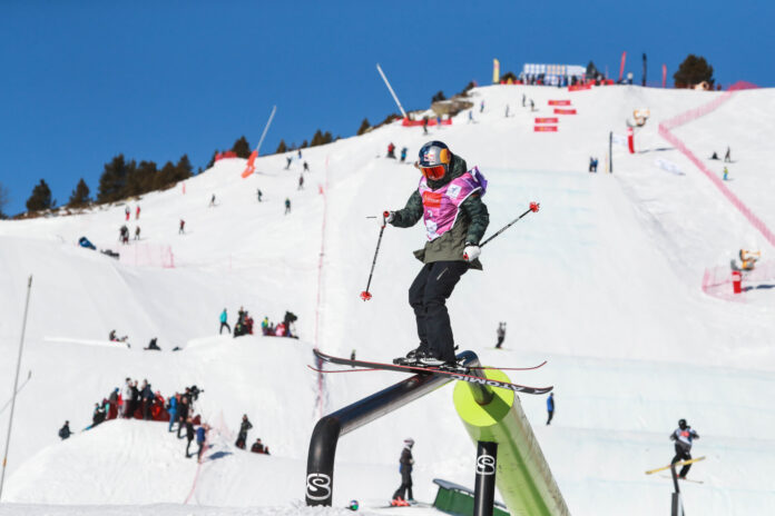 coupe-du-monde-fis-de-ski-slopestyle-a-font-romeu-les-qualifications-decalees-a-vendredi