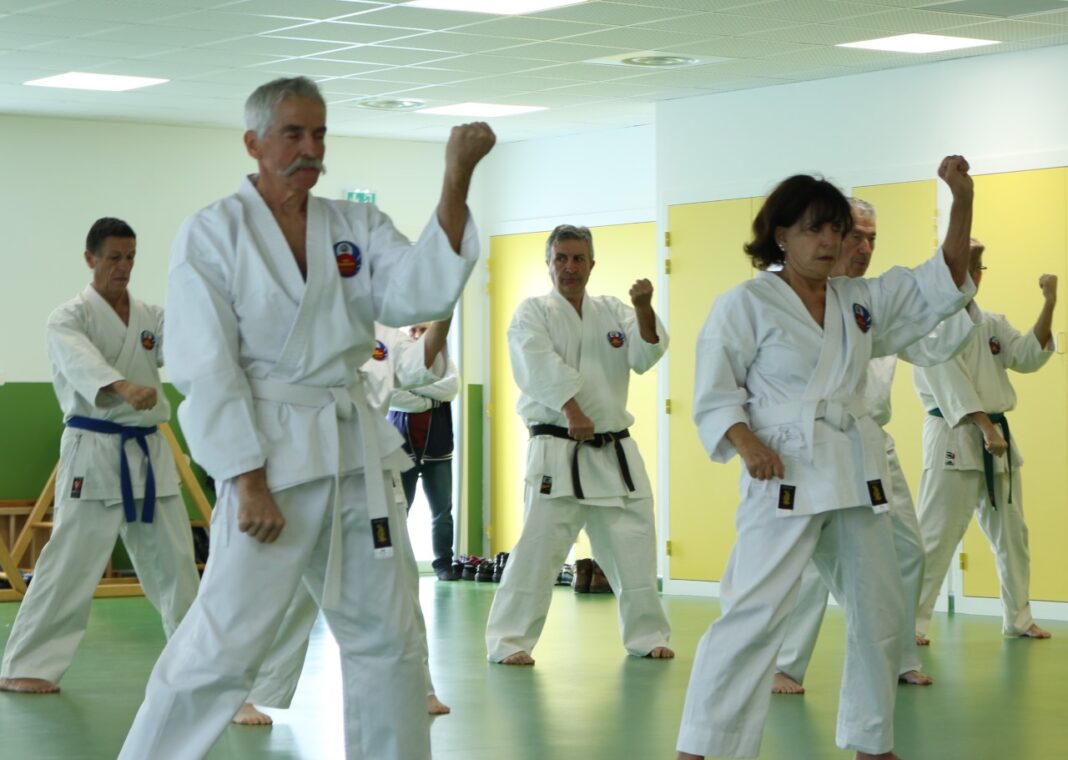 a-canet-en-roussillon-les-seniors-cultivent-le-corps-et-lesprit a-canet-en-roussillon-les-seniors-cultivent-le-corps-et-lesprit