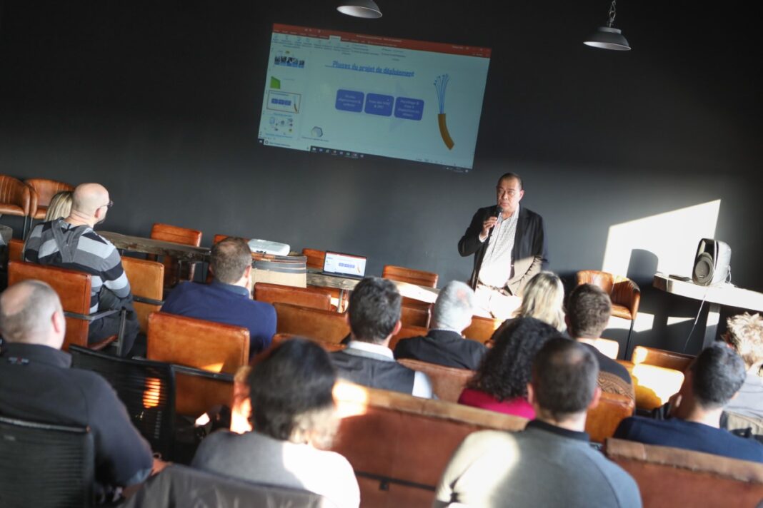 sud-roussillon-le-deploiement-de-la-fibre-optique-explique-aux-entreprises sud-roussillon-le-deploiement-de-la-fibre-optique-explique-aux-entreprises