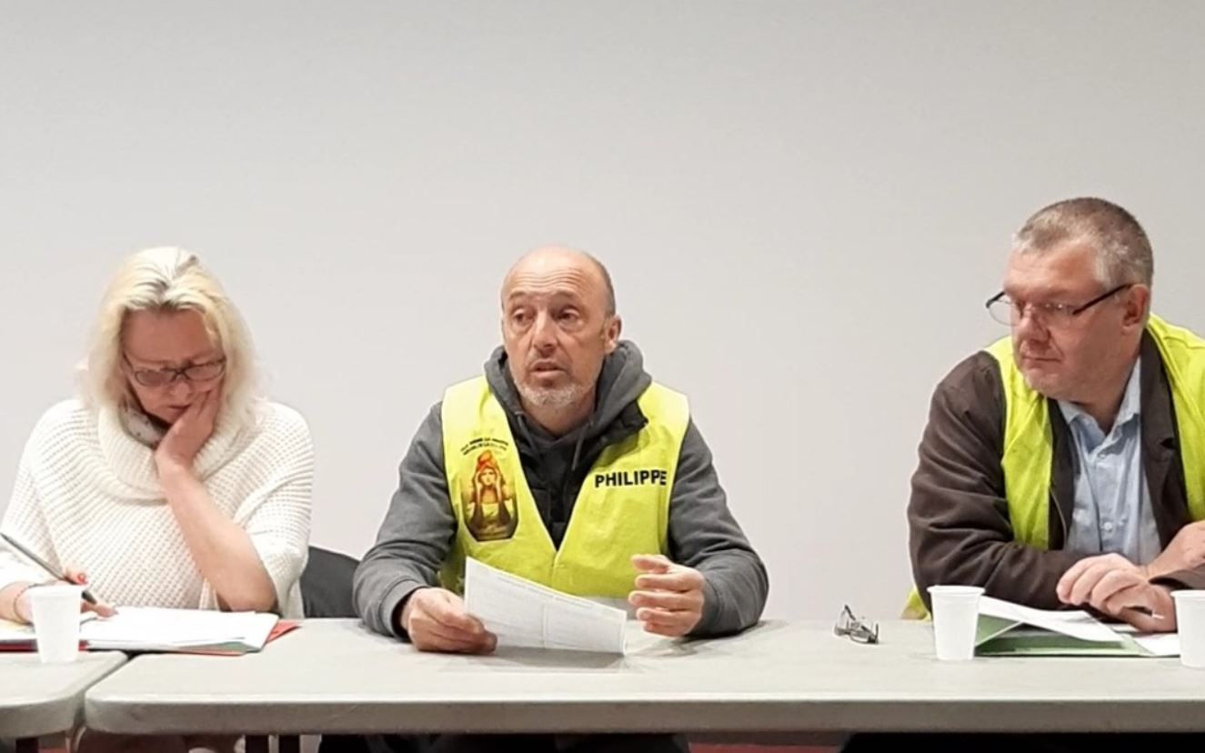 lancement-du-sondage-des-gilets-jaunes-dans-les-pyrenees-orientales