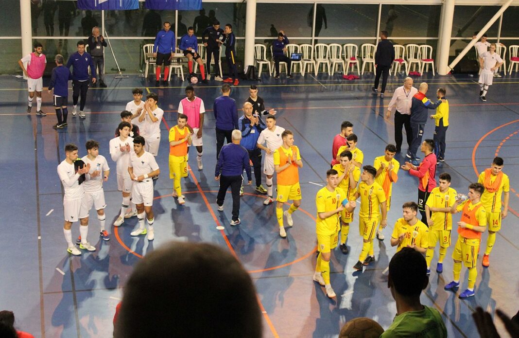 futsal-au-soler-match-nul-entre-les-equipes-de-france-et-de-roumanie3 futsal-au-soler-match-nul-entre-les-equipes-de-france-et-de-roumanie