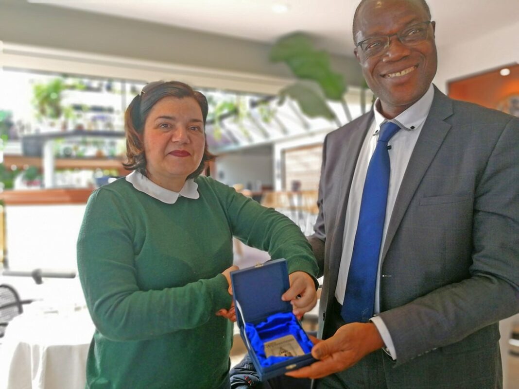 le-directeur-de-cabinet-du-ministre-des-sports-de-cote-divoire-visite-les-infrastructures-sportives-de-la-ville-du-soler le-directeur-de-cabinet-du-ministre-des-sports-de-cote-divoire-visite-les-infrastructures-sportives-de-la-ville-du-soler