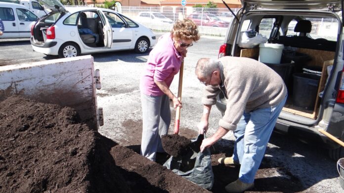 120 personnes pour la distribution de compost