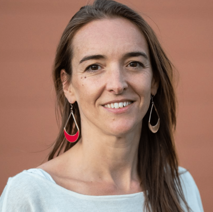 Manon Le Bretton en réunion publique à Céret pour La France Insoumise