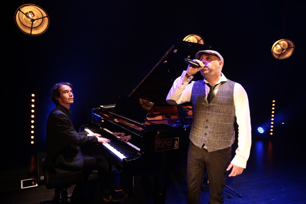 Le festival « Les Poésivres » dans la main de Trenet, Brel et Machado …