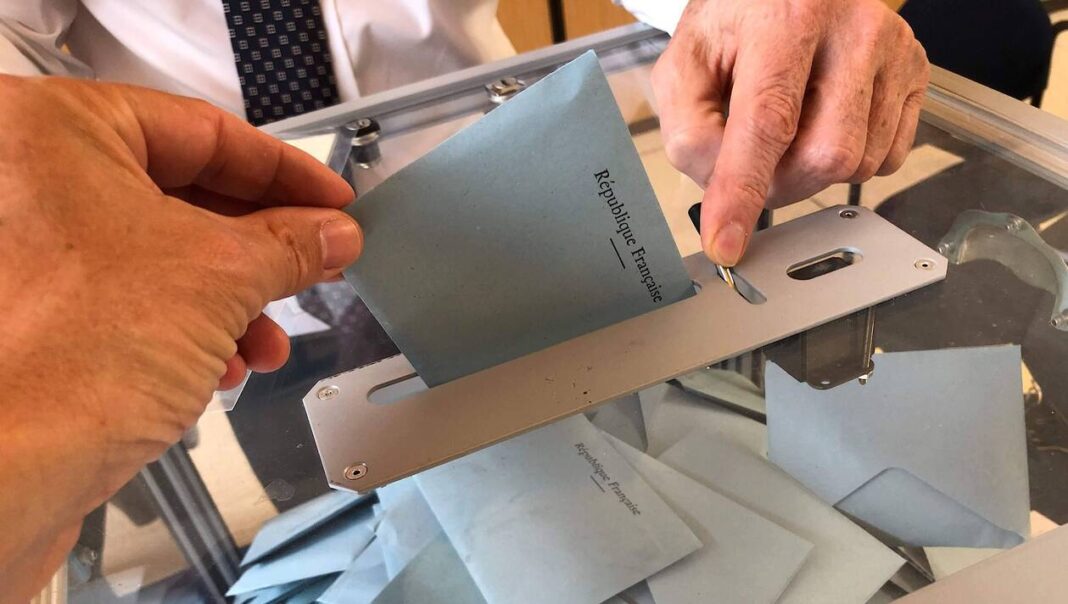 ELECTIONS DES REPRÉSENTANTS AU PARLEMENT EUROPÉEN TAUX DE PARTICIPATION DES PYRÉNÉES ORIENTALES À 12 HEURES ELECTIONS DES REPRÉSENTANTS AU PARLEMENT EUROPÉEN TAUX DE PARTICIPATION DES PYRÉNÉES ORIENTALES À 12 HEURES : 18,68% DIMANCHE 26 MAI 2019 Dans le département des Pyrénées-Orientales, le taux de participation aux élections européennes, évalué à 12 heures, est de 18,68% Nombre d’inscrits dans le département 66 : 349 998 Pour mémoire dans les P-O : Élections européennes % de votants à 12h 2009 : 14,48 % 2014 : 18,15 %