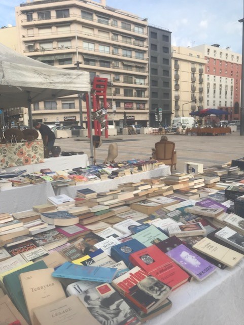 Première opération des commerçants de la place de Catalogne à Perpignan