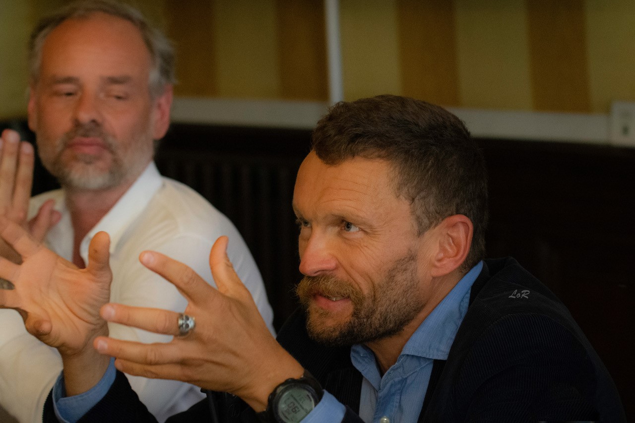 Sylvain Tesson et Sébastien Spitzer au chevet de Notre Dame