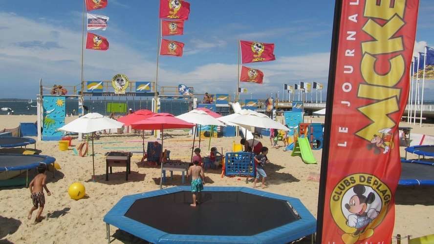 La saison des Clubs de plage du Journal de Mickey est lancée !