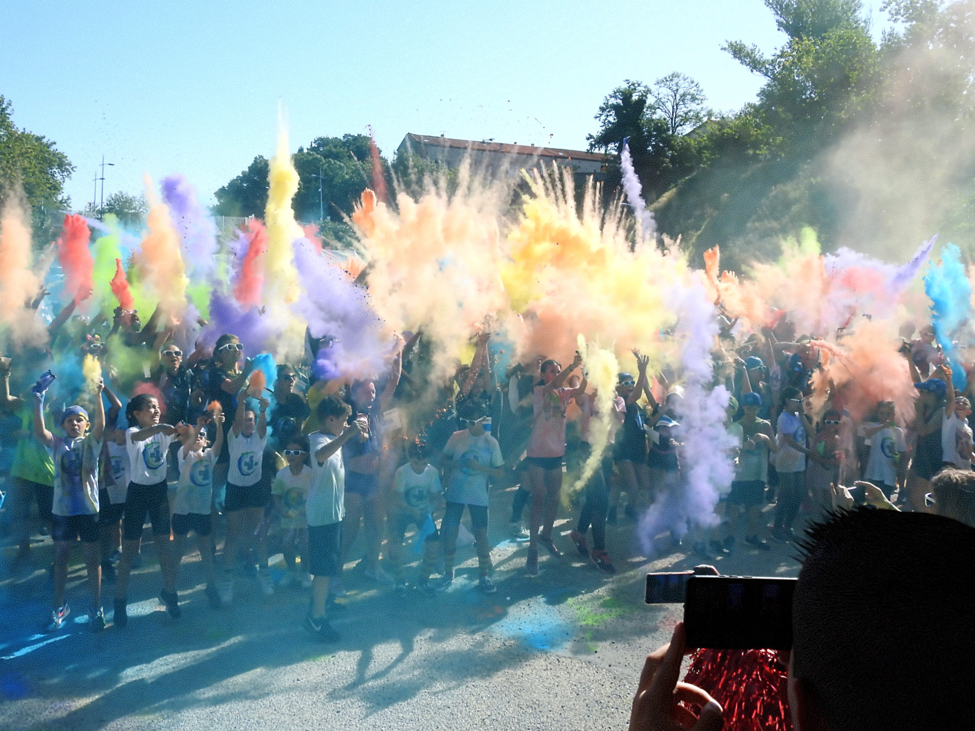 Dimanche 29 septembre, le 3ème Têt Color Run se déroule sous un splendide soleil de fin de saison au lac du Soler